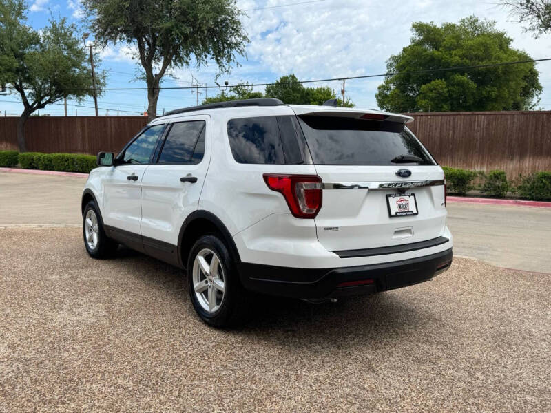 2018 Ford Explorer