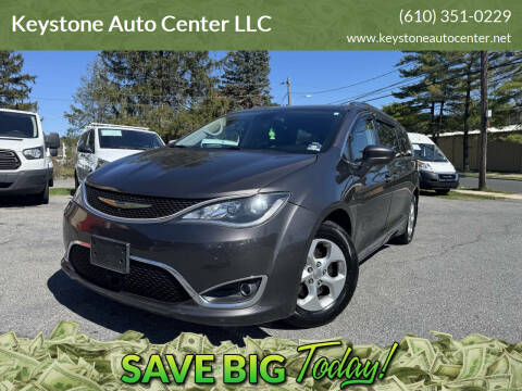 2017 Chrysler Pacifica Touring-L Plus