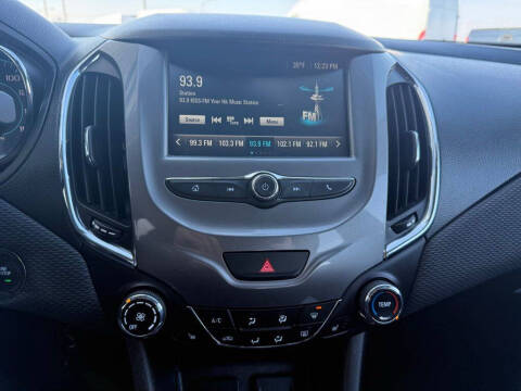 2017 Chevrolet Cruze LT Auto