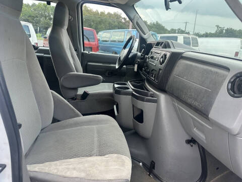 2011 Ford E-Series E-350 SD XL