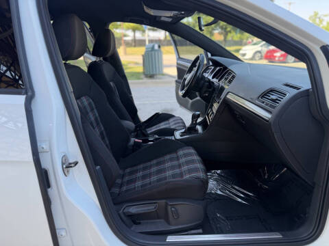 2016 Volkswagen Golf GTI S