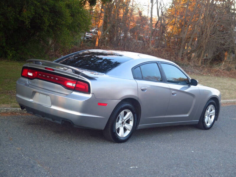 2011 Dodge Charger SE