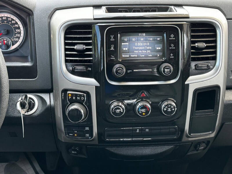 2017 RAM 1500 SLT