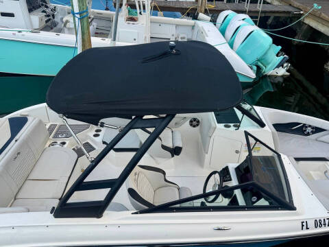 2022 Sea Ray SPX 210 Outboard