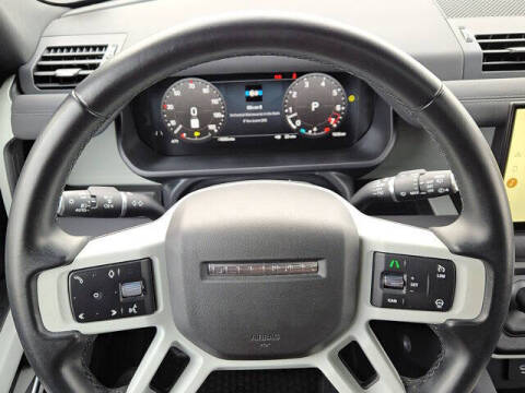 2023 Land Rover Defender 130 X-Dynamic SE