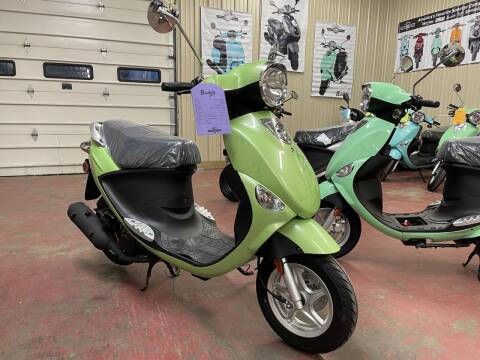 2022 Genuine Scooter Company Buddy 50 for sale at SIEGFRIEDS MOTORWERX LLC in Lebanon PA