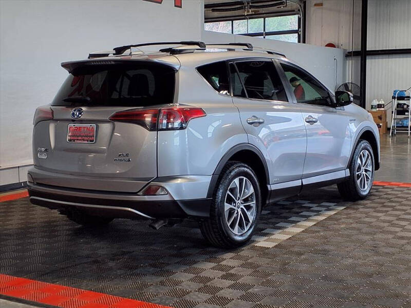 2017 Toyota RAV4 Hybrid XLE