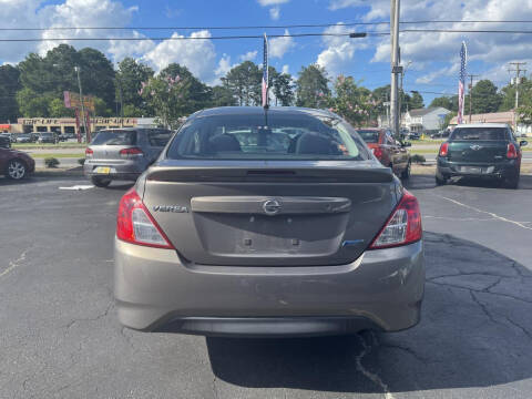 2015 Nissan Versa 1.6 S