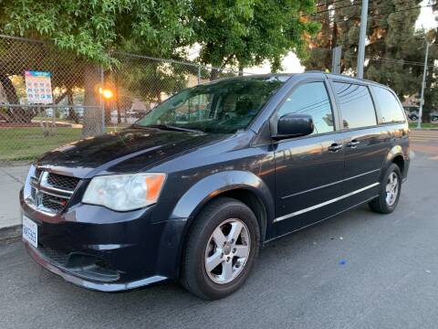 2013 Dodge Grand Caravan for sale at Singh Auto Outlet in North Hollywood CA