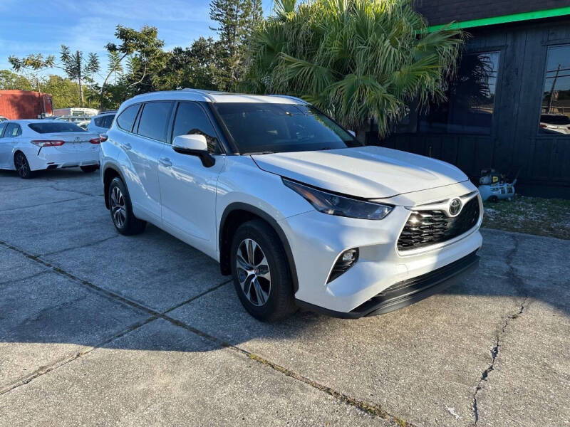 2022 Toyota Highlander XLE