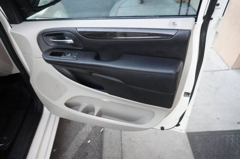 2013 Dodge Grand Caravan SXT