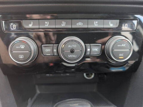 2024 Volkswagen Taos SEL 4Motion