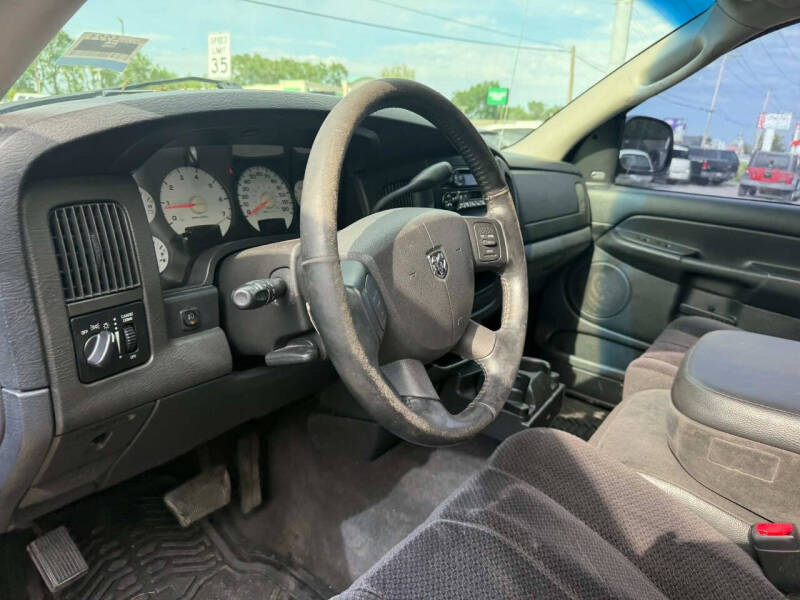 2004 Dodge Ram 1500 SLT