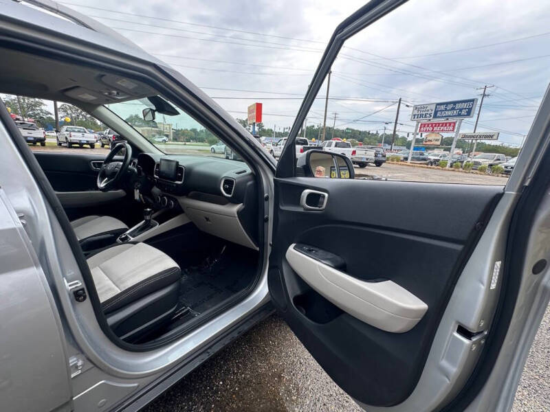 2021 Hyundai Venue SEL