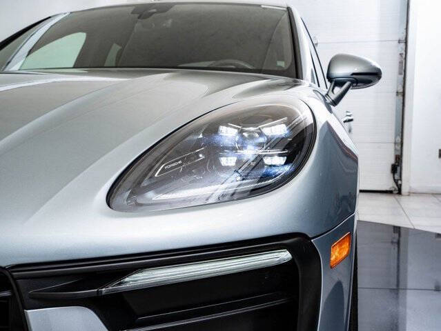2025 Porsche Macan