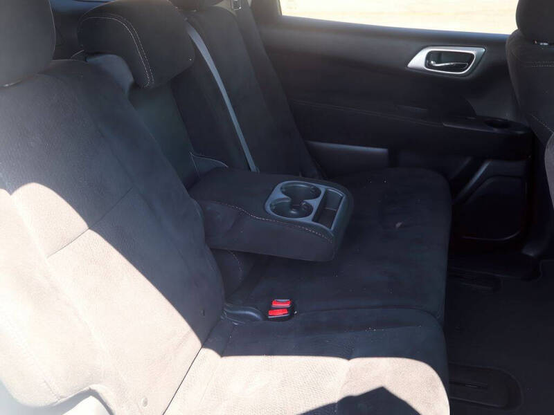 2016 Nissan Pathfinder S