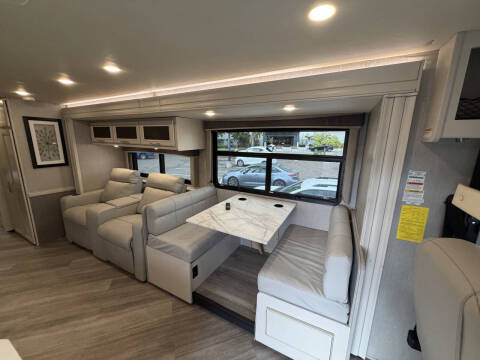 2022 Holiday Rambler Invicta