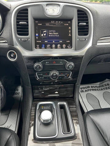 2015 Chrysler 300 Limited