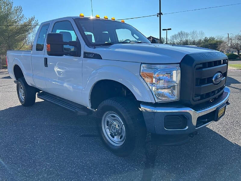 2016 Ford F-350 Super Duty Lariat photo 3