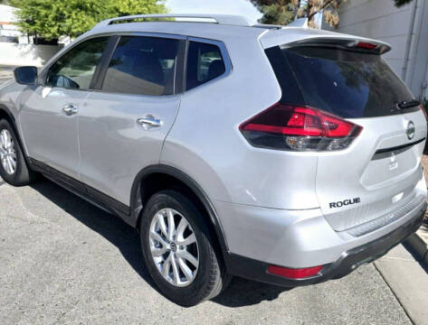 2018 Nissan Rogue SV