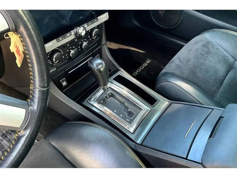2007 Dodge Charger SRT-8