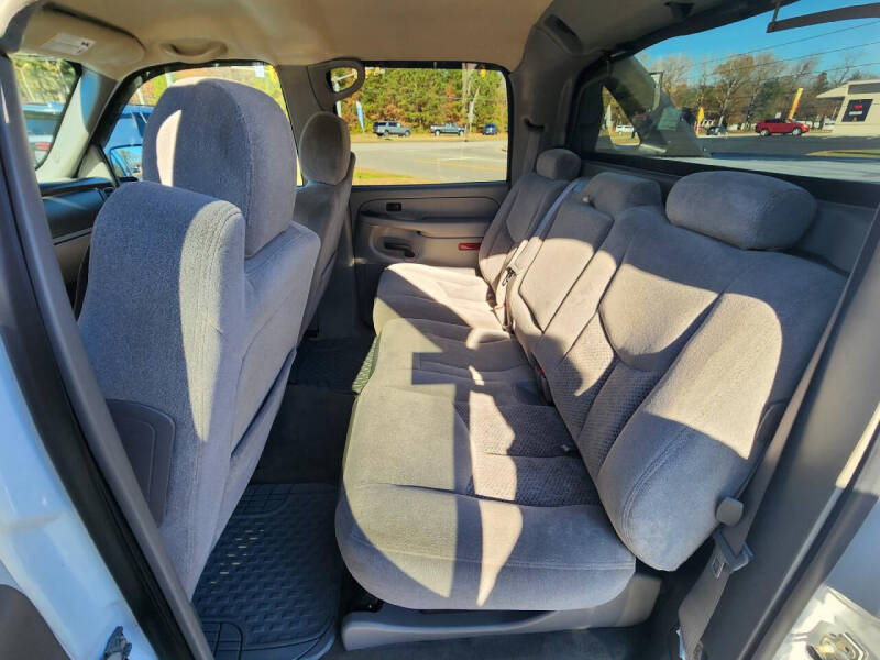 2005 Chevrolet Avalanche 2500 LS