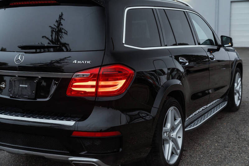 2015 Mercedes-Benz GL-Class GL 550 4MATIC