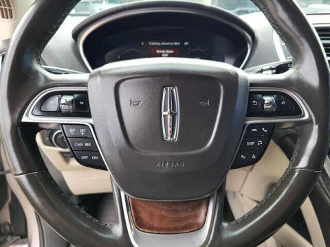 2019 Lincoln Nautilus Select