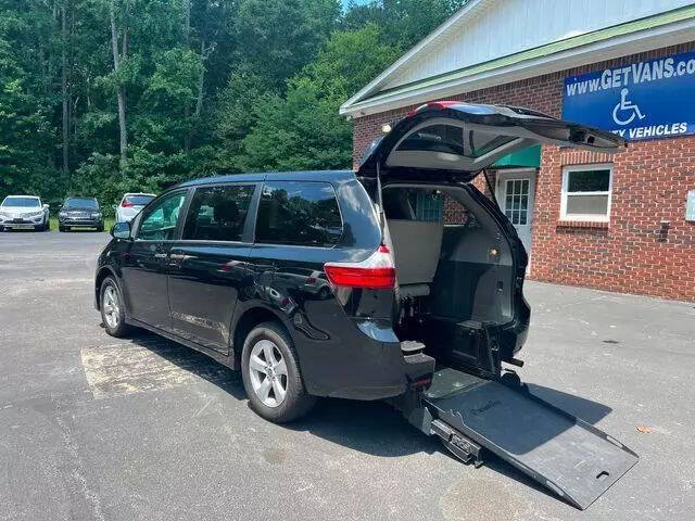 2020 Toyota Sienna L 7-Passenger