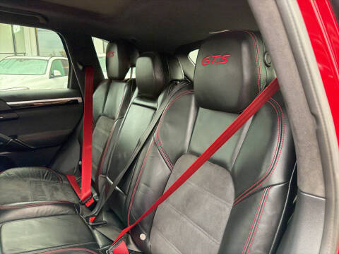 2016 Porsche Cayenne GTS