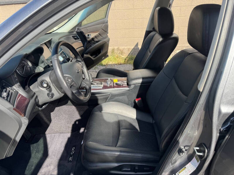 2018 Infiniti Q70 3.7 Luxe