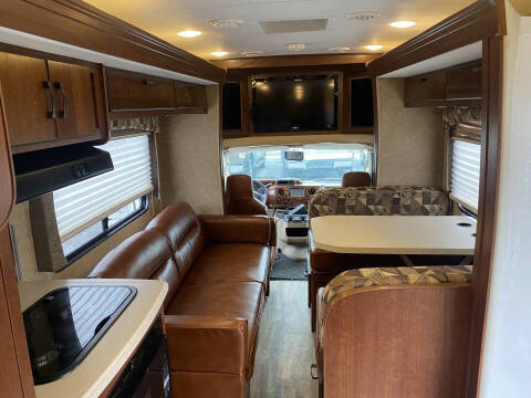 2014 Ford E-Series E-450 SD