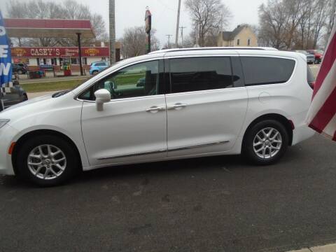 2020 Chrysler Pacifica for sale at Nelson Auto Sales in Toulon IL