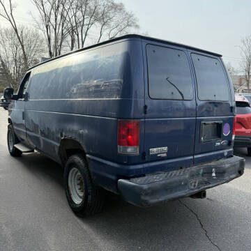 2011 Ford E-Series E-350 SD