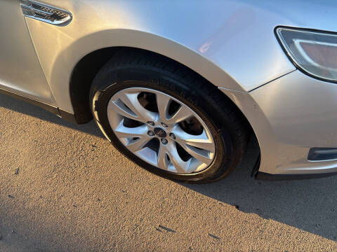 2012 Ford Taurus SEL