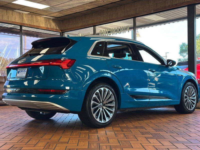2019 Audi e-tron quattro Prestige