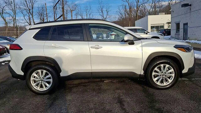 2022 Toyota Corolla Cross LE