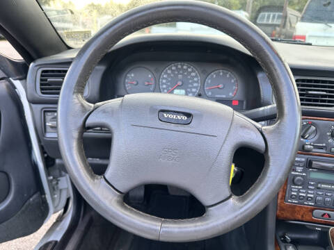 2004 Volvo C70 HPT