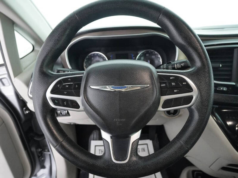 2019 Chrysler Pacifica LX
