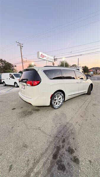 2017 Chrysler Pacifica