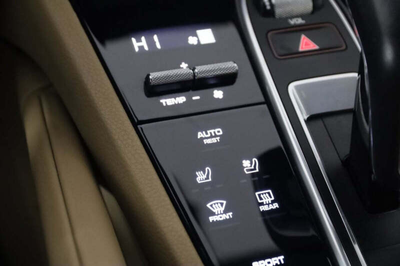 2022 Porsche Cayenne Platinum Edition