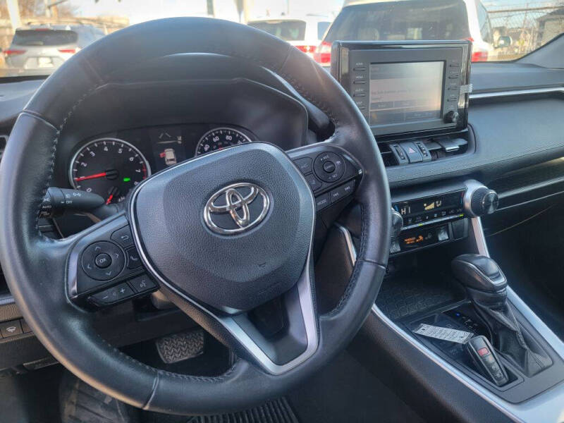 2019 Toyota RAV4 XLE Premium