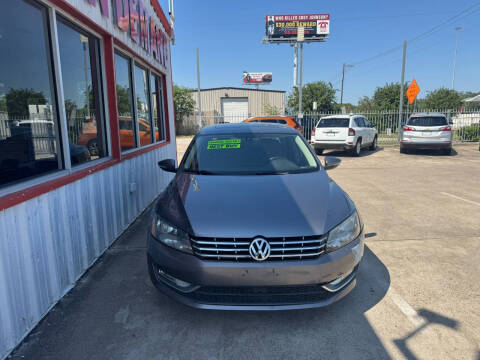 2012 Volkswagen Passat SEL Premium PZEV
