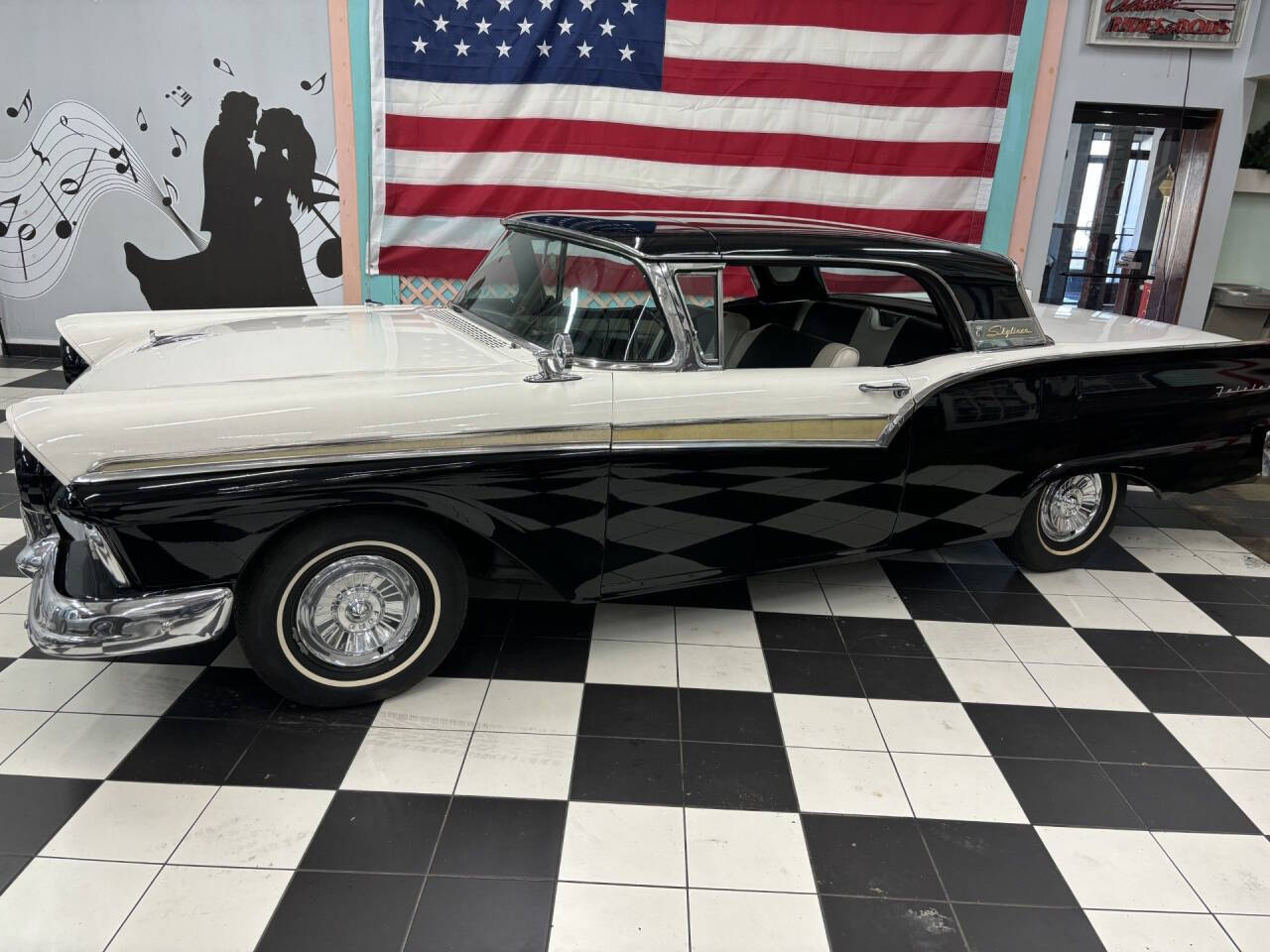 1957 Ford Fairlane 2