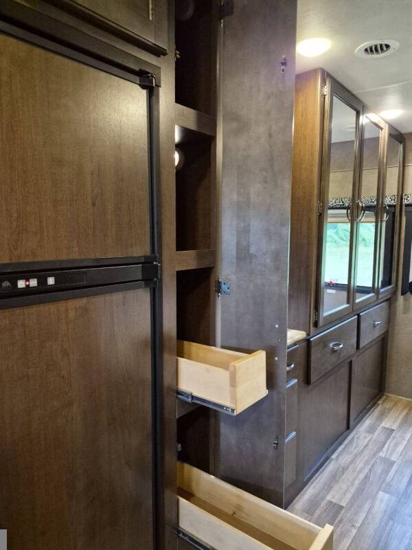 2019 Thor Motor Coach Ace 33.1