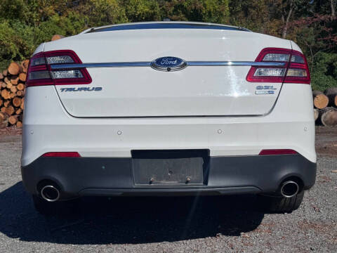 2017 Ford Taurus SEL