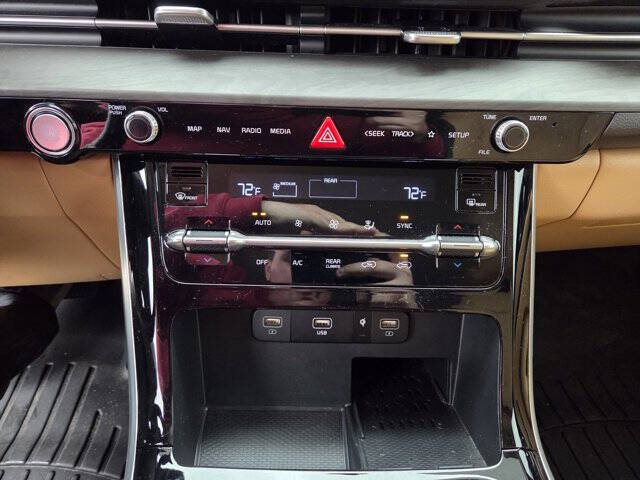 2024 Kia Carnival EX