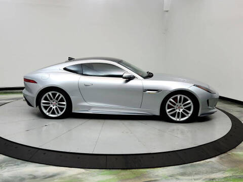 2016 Jaguar F-TYPE R
