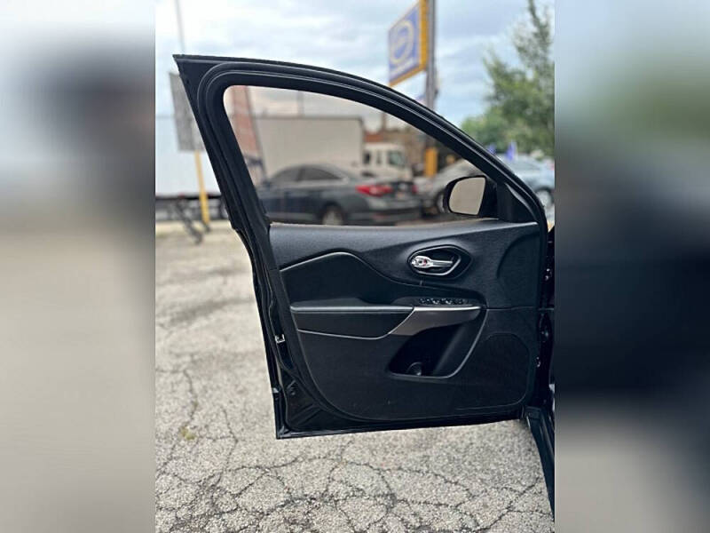 2019 Jeep Cherokee Latitude