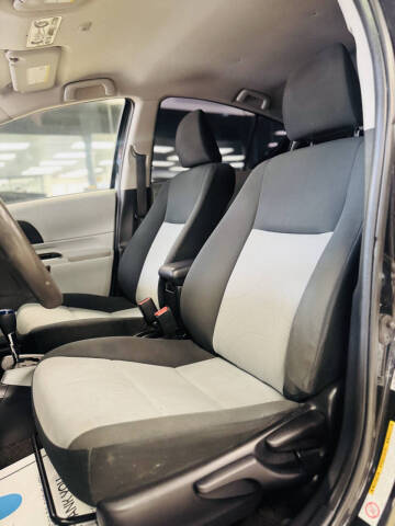 2014 Toyota Prius c Three